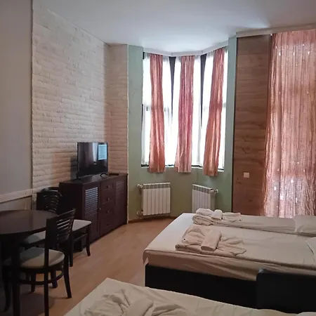 Aparthotel B&k In Flora